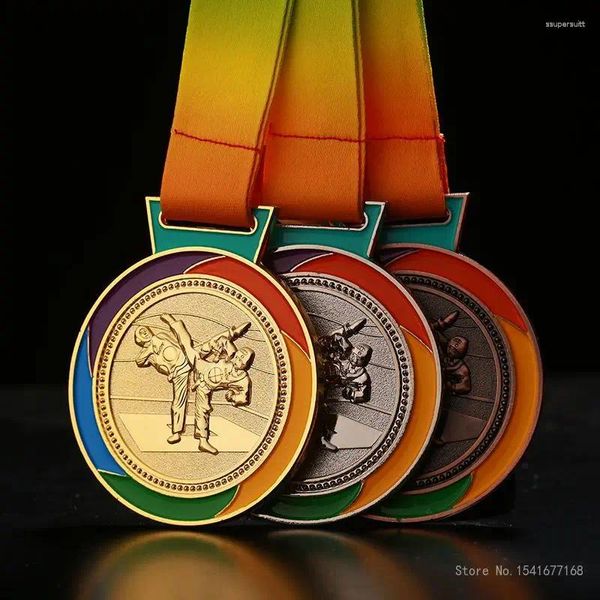Figuras decorativas Medalla de taekwondo personalizada Gold Silver Bronze Zinc aleación Competencia de deportes Sports Souvenir 1pc