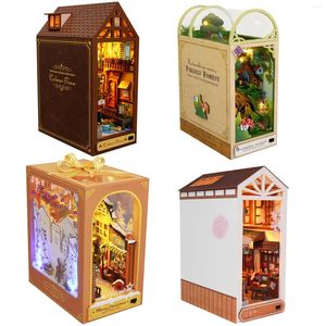 Decoratieve beeldjes Diy Book Nook Kit Plank Insert Miniature Building Kits Houten boekenplank Room Dollhouse Bookend speelgoed voor volwassenen Verjaardag