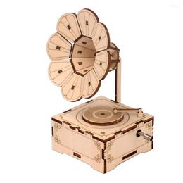 Decoratieve beeldjes Diy Hand Gedraaid Wood Phonograph Ramophone Music Box Model houten puzzel Handgemaakte Geschenken voor kinderen volwassenen voor kinderen