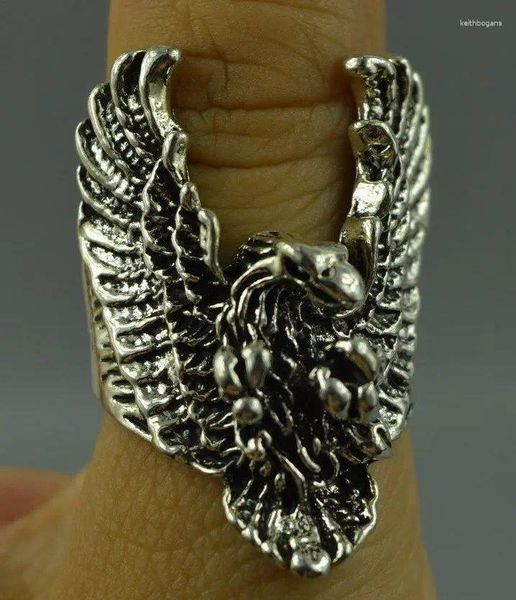 Figuras decorativas Exquisito Tíbet Plata Cobre Tallado Feroz Fierce Flying Eagle Rare Noble Leader Ring