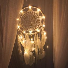 Decoratieve beeldjes Fancy Dream Catcher met Led String Hollow Hoop Sun Lace Pendant Veren Handgemaakte Night Light Wall Hanging Home Decor