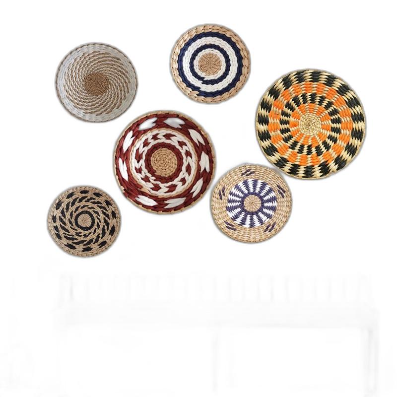 Handwoven Straw Rattan Figurines - Fashionable Round Basket wall ornaments and Hanging  Craft