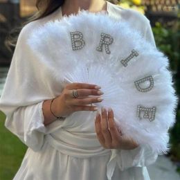 Decoratieve beeldjes Fashion White Pearl Feather Hand Fan For Bride Night Party Wedding Fans Dance Pography Props Betrokkenheidsbenodigdheden