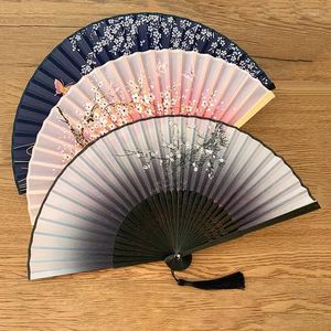 Decoratieve beeldjes Opvouwbare handventilator Vintage zijde bamboe Chinese stof Fans Patroon Kunstambacht Japanse decoratie Thuisbruid