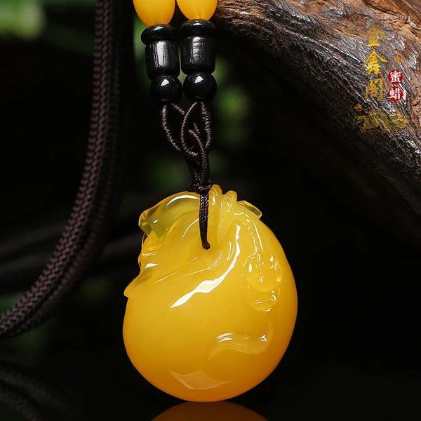 Figurines décoratives véritable naturel non optimisé de la mer Baltique jaune graisse de poulet vieille cire d'abeille pendentif sac à main collier d'ambre pour hommes et femmes