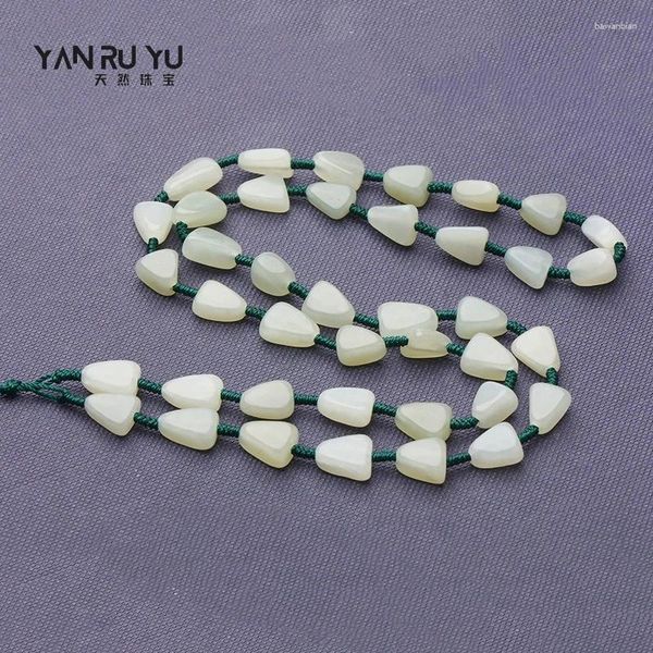 Figurines décoratifs authentiques naturellement hetian jade man woman triangle pendant collier accessoires accessoires de gifle de style chinois chaîne