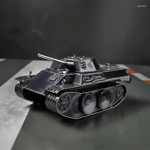 Figuras decorativas VK1602 Girl Leopard Tank All Metal 3D Manual Diy Modelo de ensamblaje de rompecabezas Mini Glue Free Everyday Carry Regalos