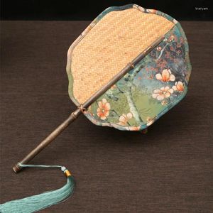 Decoratieve beeldjes Handgemaakte Vintage Bamboo Braid Fringe Satin Gedrukt Paarse handgreep Begonia Fan Creatieve Chinese Hanfu -accessoires