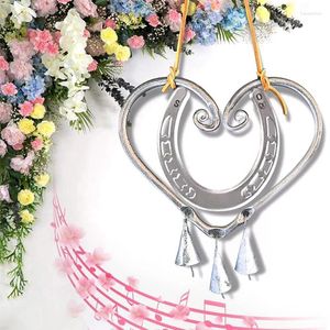 Figuritas decorativas, carillón de viento de amor de la suerte, campanas Retro en forma de corazón con clavos de acero para jardín y Patio