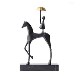 Figuras decorativas Estatua de niño Deamland abstracta moderna, escultura de niña de pasto de aleación, adorno de caballo Interior, arte, decoración de personajes infantiles