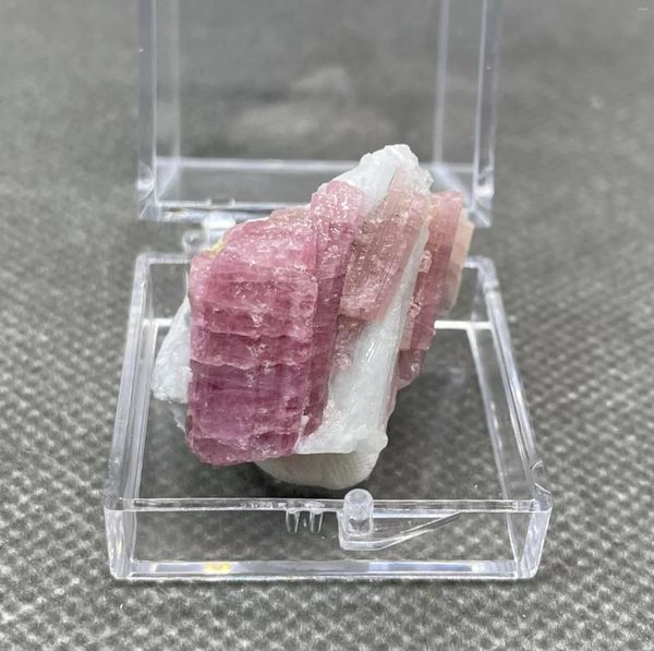 Figurines décoratives !Tourmaline rose naturelle du brésil, spécimens de cristaux minéraux, pierres et cristaux de Quartz (taille de la boîte 3.4 Cm)