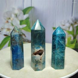 Decoratieve beeldjes Natuurlijk kristal Blauwe apatiet Gepolijste edelsteen Zeshoekige Obelisk Kolom Quartz Wand Meditatie Genezing Woondecoratie