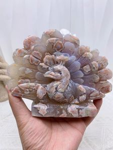 Figurines décoratives Natural Crystal Flower Agate Paacock Sculpture Polied Wholesale Restoration of High Quality Home Decoration