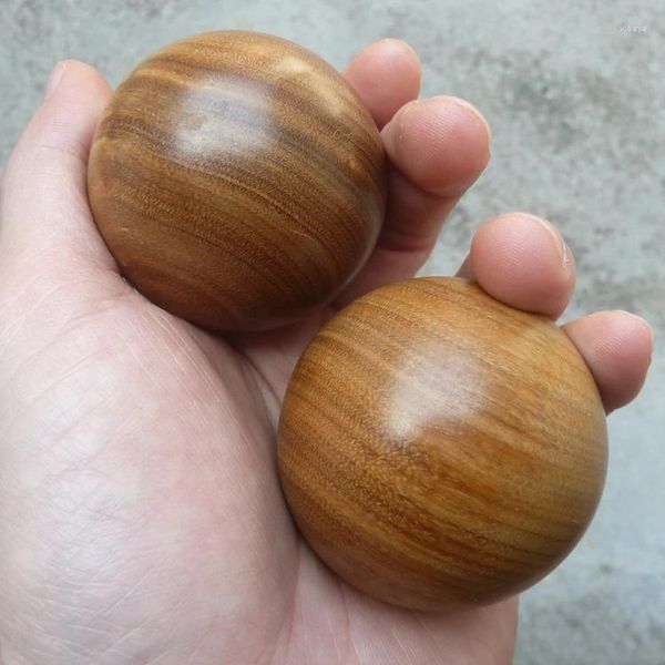 Figuras decorativas de sándalo verde natural, bolas de madera maciza, artículos de madera de balonmano.