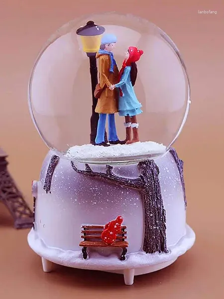 Figurines décoratives veilleuse boîte à musique boule de cristal artisanat décor de bureau maison boule à neige en verre cadeau de mariage amoureux d'hiver boule de neige avec