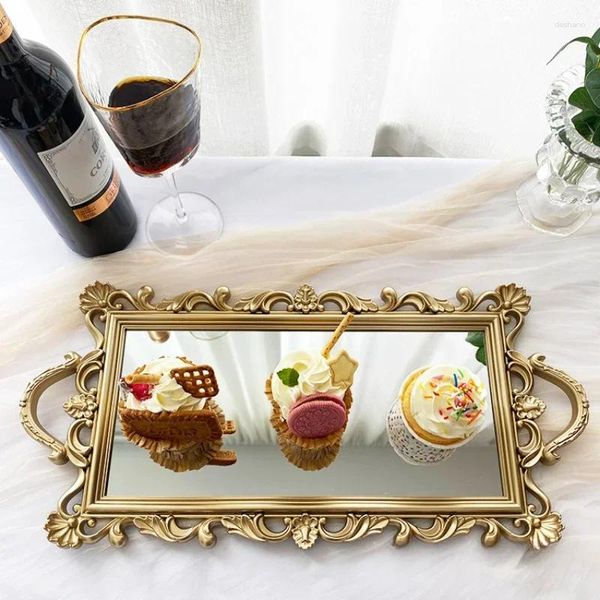 Figuritas decorativas, bandeja de almacenamiento dorada Ins de lujo con luz nórdica, espejo de cristal cuadrado moderno creativo, plato para pastel, accesorios Retro Po