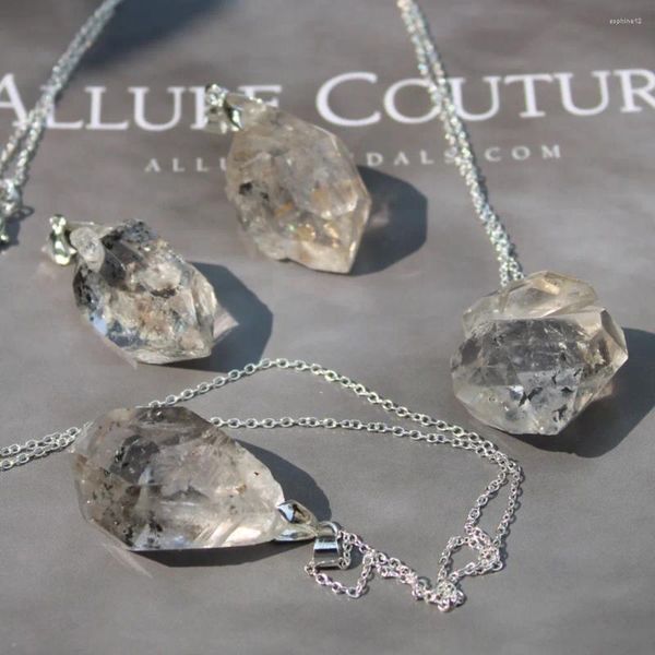 Figurines décoratifs jolis vente naturels herkimer diamant cristal guérison en forme gratuite Pendant pour femmes bijoux homme cadeau