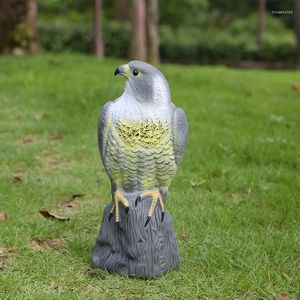 Figuras decorativas realista espantapájaros plástico águila halcón señuelo espantapájaros para jardín repelente decoración al aire libre control de plagas