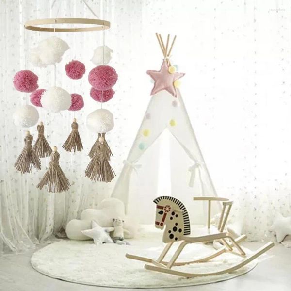 Figuras decorativas Cunas de bebé giratorias Camiseta de madera Costilla Nordic Pompon Decoración colgante Juguetes de niños encantadores Hogar para niños Room