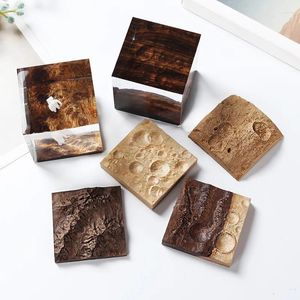 Figuras decorativas Bloque de sándalo DIY Simulación hecha a mano Madera de madera sólida Cuerpo de montaña Marte Surfación de la luna de la Tierra 5 cm Escultura abstracta