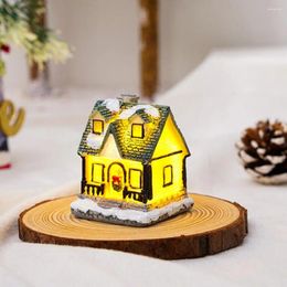 Decoratieve beeldjes Small Christmas House Led Snow Covered Ornament Feestelijke Desktop Decoration for Party Gift Festival Resin