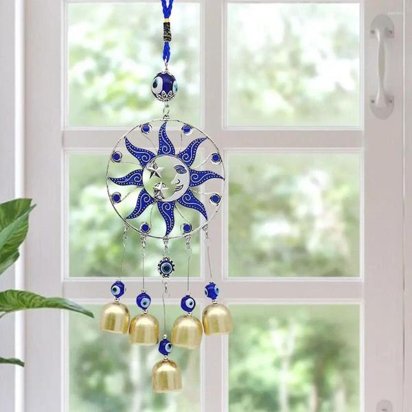 Figuras decorativas Ojeros azules montados en la pared Corogadas de viento Posto de pared de hierro forjado con campanas Sun Moon Garden Decor Crafts Window Art Home