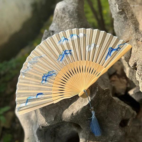 Figurines décoratifs ventilateur de mariage cadeau artisanat chinois pliage à la main à la main à double face bambou Envoyer des amis voyage de voyage selfie décoration