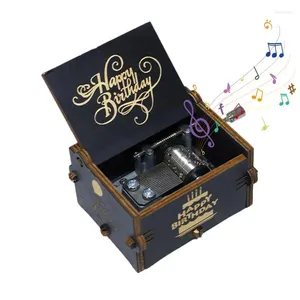 Decoratieve beeldjes Wood Hand Hand Crank Music Box Handbediende Happy Birthday Musical Instrument Vintage en met de hand gesneden voor familieliefhebber