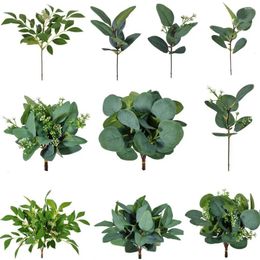 Fleurs décoratives 1 / 10pcs plante artificielle Eucalyptus Laissent la verdure tiges avec de fausses plantes décor de la fête de mariage ornement po po