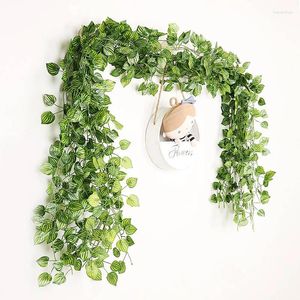 Fleurs décoratives 1 / 3pcs 2.1m Artificiel Ivy Plant Green Garland Vine Vine Mur suspendu pour la maison Decoration de fête de mariage d'anniversaire à la maison