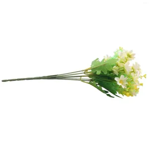 Fleurs décoratives 1 bouquet 28 têtes de fausses marguerites artificielles pour intérieur et extérieur à suspendre pour maison, mariage, jardin, cimetière (blanc)
