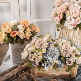 Decoratieve bloemen 1 tak handgemaakte creatieve po rekwisieten kleine maisy nep kamille kunstmatige bloem bruiloft decor feest lay -out