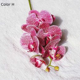 Fleurs décoratives 1 peloton (6 têtes) Orchidée de papillon en plastique utilisé pour la décoration de maison Fleur de mariage