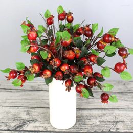 Flores decorativas 1 manojo de granada artificial rama de fruta simulación flor cereza roja con hoja planta falsa fiesta de boda de Navidad