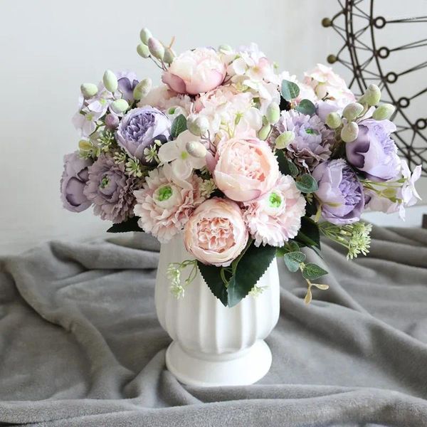 Fleurs décoratives 1 bouquet de soie faux européen artificiel hortensia pivoine baie fête de mariage décoration de la maison couronne Bouquet bricolage
