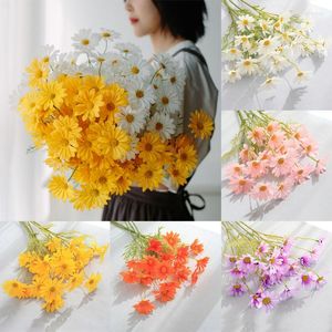 Decoratieve bloemen 1/pc 5 koppen Silk Daisy Bridal Bouquet Gifts Artificial Wedding Fake Flower Garden Decoratie