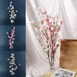 Flores decorativas 1 PC Cherry Blossom Art Floral Art 4 PRONGED ARTIFICAL Simulada Falsas Ramas de flores decoración de la sala de estar