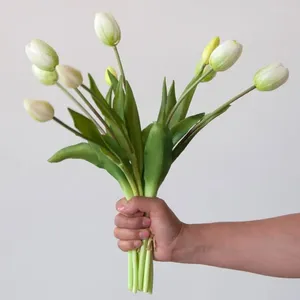 Fleurs décoratives 10 pcs Artificiel Tulip Real Touch Plastic Flower Flower Fake Bouquet Table Arrangements Gift for Home Office Party Wedding