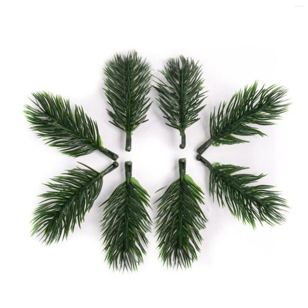Fleurs décoratives 10 pcs Green Artificial Pine Aigule Branches 6/8/10 / 12 cm PVC FaUTES PLANTES DIY PARTIE DE MEADMENT