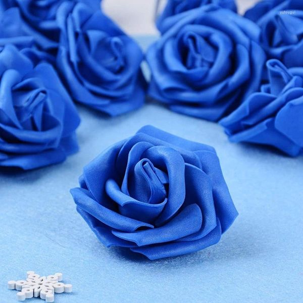 Flores decorativas 100 piezas Mini rosas artificiales cabezas de flores de aspecto Real marfil blanco azul espuma rosas falsas para boda DIY Baby Shower