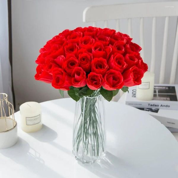 Fleurs décoratives 100 pcs Roses rouges Vase bouquet pour la décoration intérieure Couronnes de mariage de mariage arrangement floral arrangement artificiel