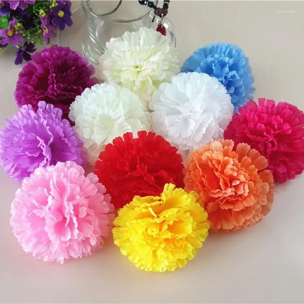 Flores decorativas 100pcs 9cm 16 Colores Fabrica Artificial Cernation Silk Flower Heads Diy Accesorios Arch Decoración de la Vina de boda