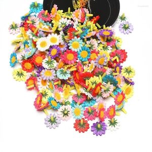 Fleurs décoratives 100 pièces/sac 4cm, mélange de tournesol en soie, fleur artificielle, décoration de fête à domicile, accessoires de Scrapbooking, couronne DIY, faux