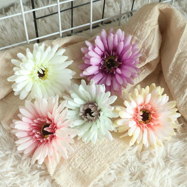 Flores decorativas 100 unids/lote Gerbera Artificial Margarita cabezas de seda para DIY boda fiesta decoración del hogar suministros artesanales 9cm