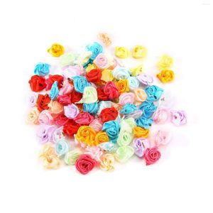 Decoratieve bloemen 100 stcs/lot mini handgemaakte satijnen roze lint rozetroos stof appliques voor bruiloftdecoratie ambacht naaien