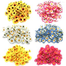 Flores decorativas 100pcs/set DIY Artificial Gerbera Daisy Heads Mini Silk Flower Head para la decoración de la fiesta de bodas