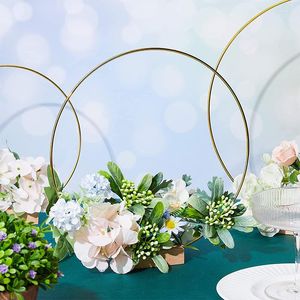 Fleurs décoratives 10 pc 8/12 pouces en métal couronne de cerceau floral macramé artisanat anneaux bricolage centre de table de mariage avec porte-carte en bois