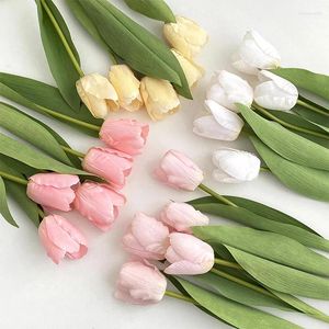 Decoratieve bloemen 10 st Hydraterende tulpen kunstmatige bloem real touch tulpen bruiloft decor bruids boeket huis woonkamer decoratie