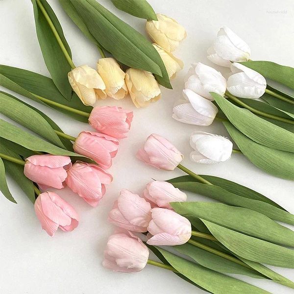 Fleurs décoratives 10pc Hydrating Tulip Fleur artificielle Real Touch Tulips Décor de mariage Bouquet de mariée Décoration du salon de la maison
