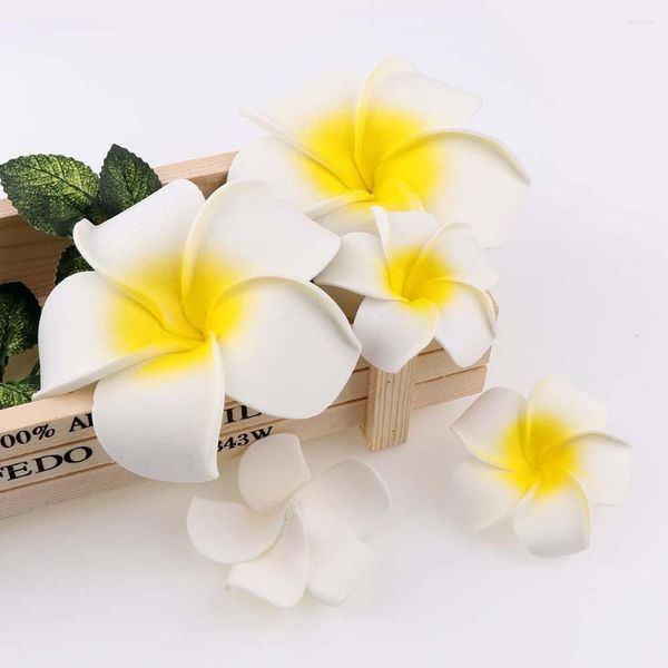 Flores decorativas 10 piezas 4-9 cm espuma hawaiana Plumeria cabezas de flores artificiales para la decoración del hogar DIY corona tocado fiesta boda decoración